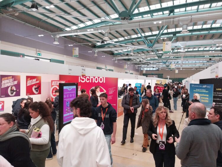 Via alla Fiera dell’Orientamento: aperta fino a sabato alle 18