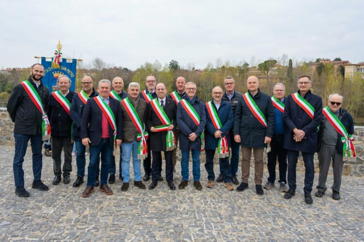 Festa storica a Ponte San Pietro: inaugurato il nuovo Parco dell’Isolotto; Macoli: “I sogni diventano realtà” – FOTOGALLERY