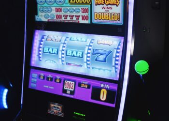 Ludopatia, il Tar dà ragione al Comune di Curno: confermato lo stop notturno a slot e sale giochi