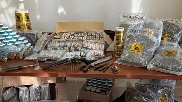 Svolta nel raid di Ponte San Pietro: la vittima nascondeva in casa 77 kg di droga e armi clandestine