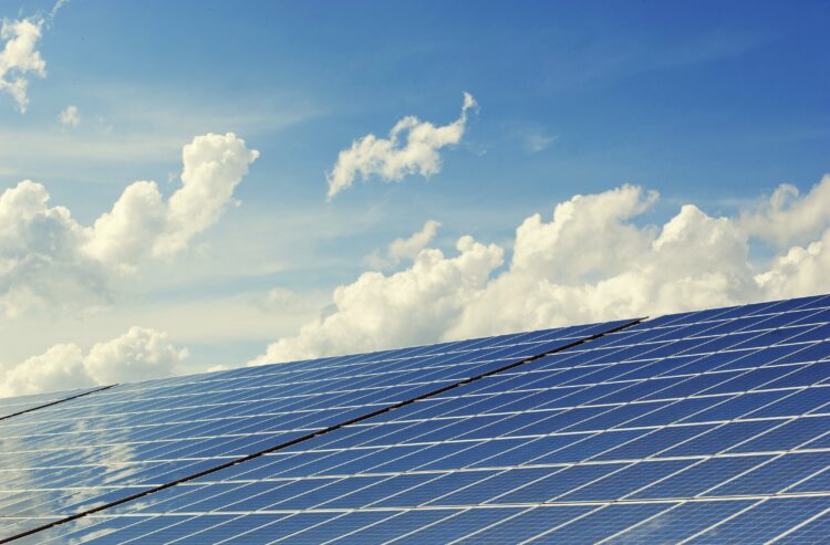 Transizione ecologica, Curno fa il pieno di fondi regionali per il fotovoltaico: nasce la Comunità Energetica