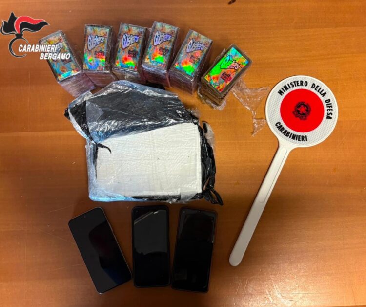 Maxi sequestro di droga a Capriate San Gervasio: i Carabinieri bloccano auto con targa svizzera e arrestano due corrieri