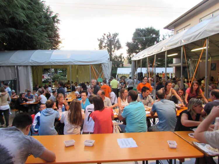 Torna “Prezzate in Festa”: dal 21 al 30 agosto buon cibo, musica e intrattenimento all’Oratorio Sant’Alberto