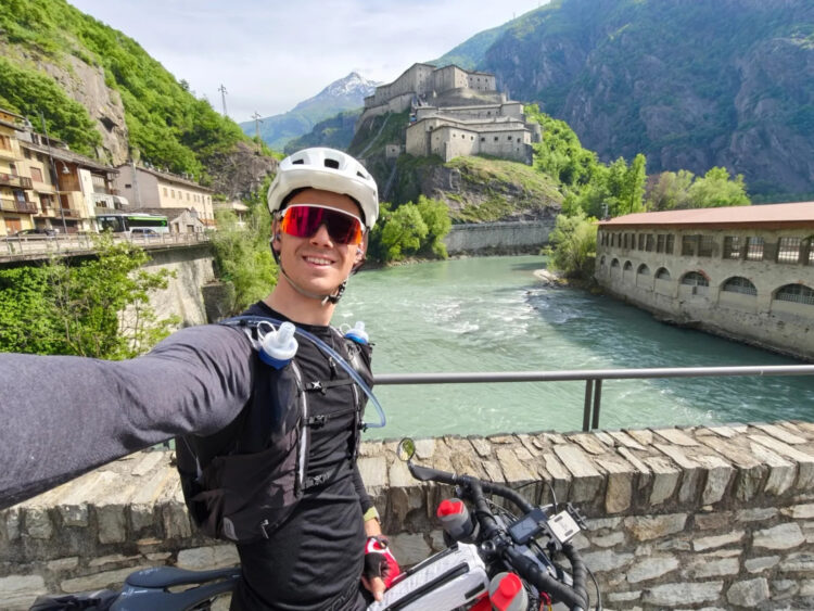 A Mozzo l’avventura di Fabio Colleoni: 4.500 km in bici attraverso i 20 capoluoghi d’Italia